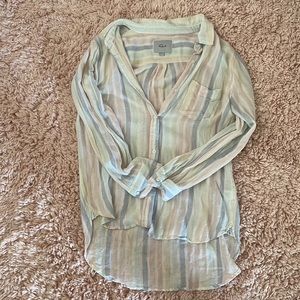 Rails button down top